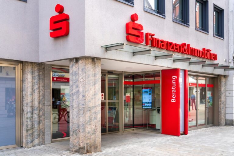 Stadtsparkasse Augsburg: Effiziente Finanzdienstleistungen für die Region